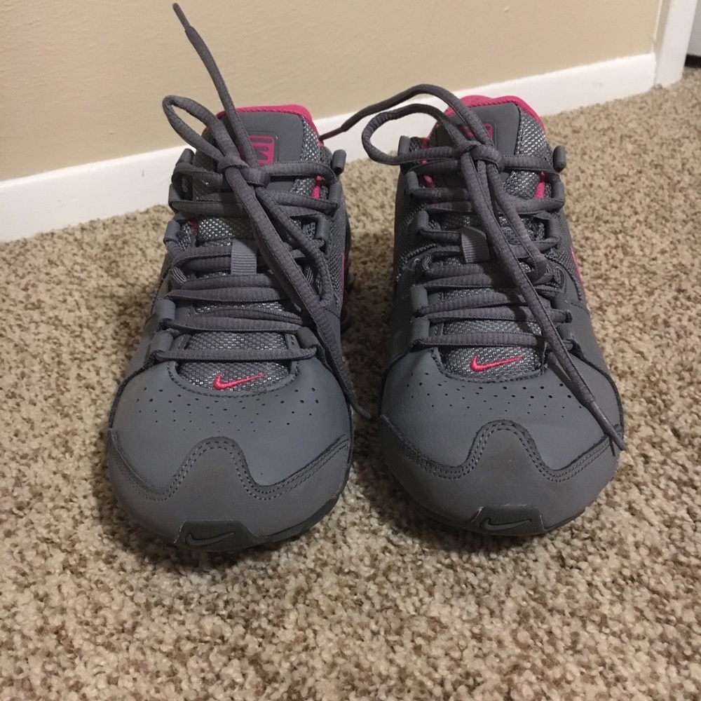 Nike Shox - youth size 5, fits women size 7